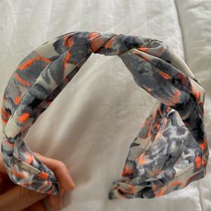 headband gray and bright orange/pink